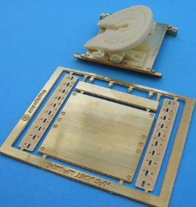 KFS 1/24 JOST MP0925 第五輪固定板/